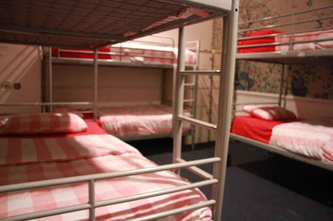 Cama en habitación compartida mixta de 10 camas
